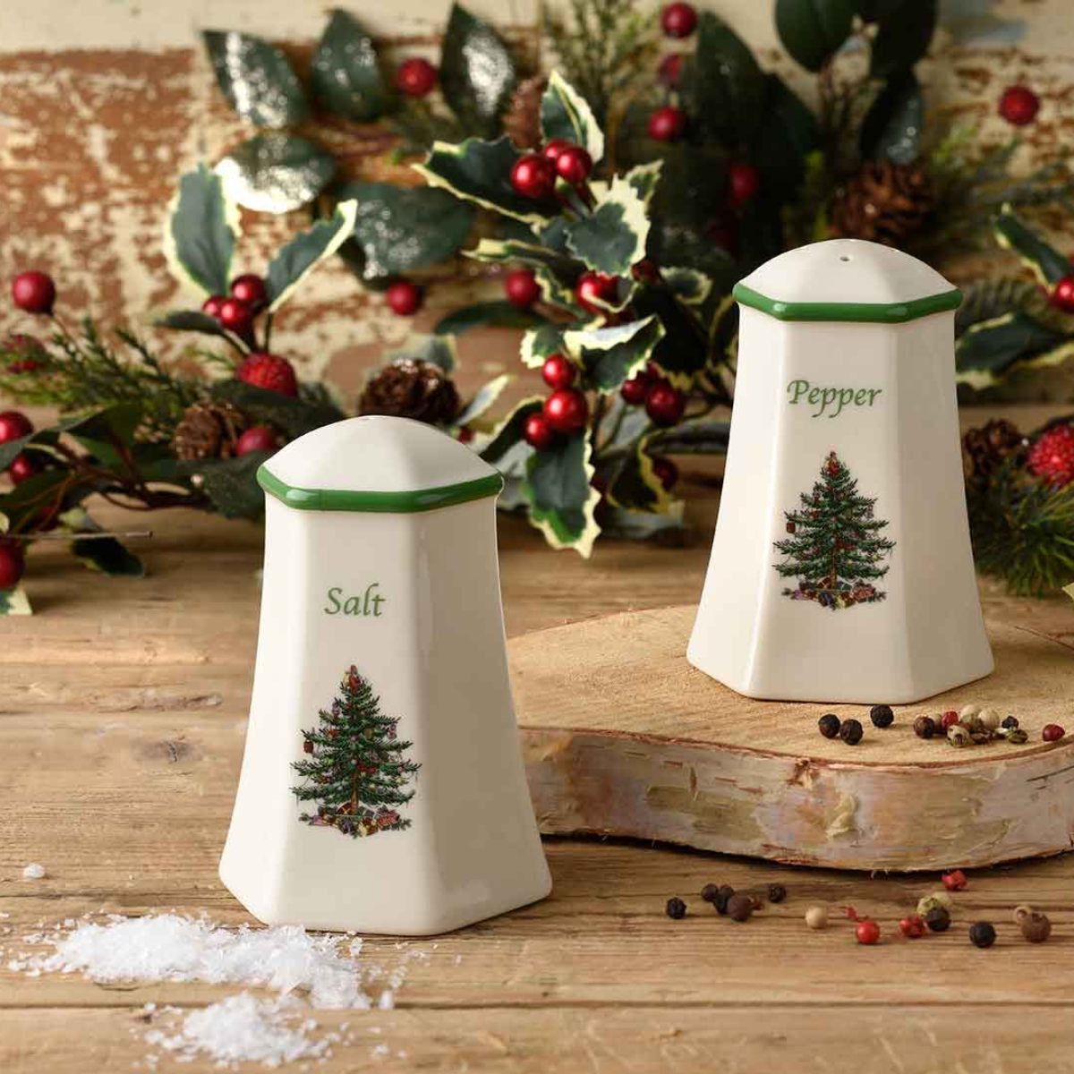 Spode Christmas Tree Gold Salt & Pepper Set