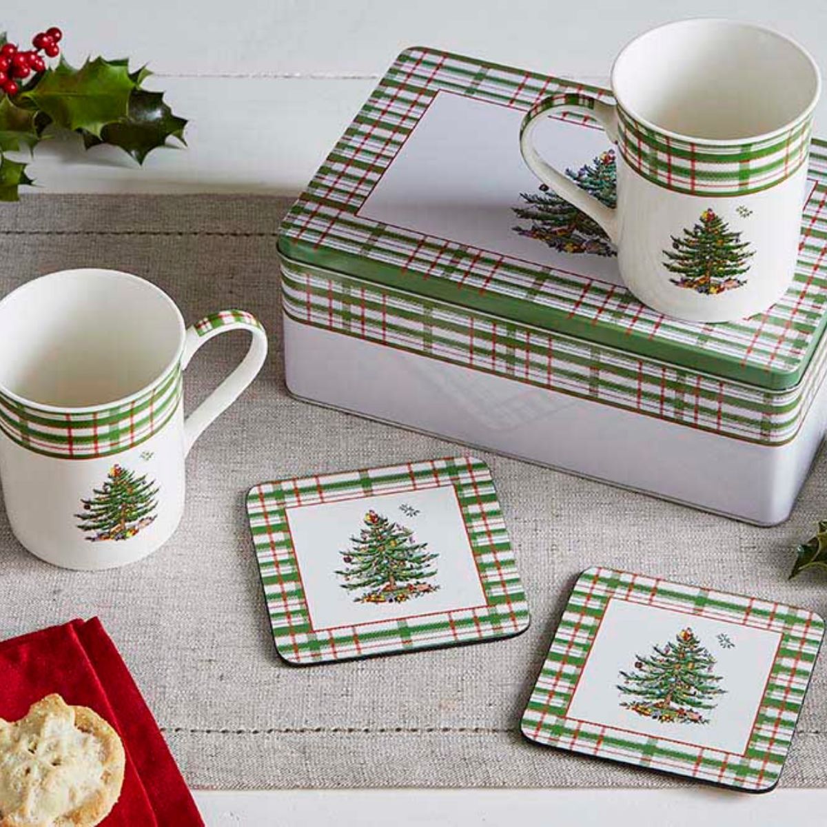 Chrsitmas Tree 2025 Annual 5pc Mug & Tin Set image number null